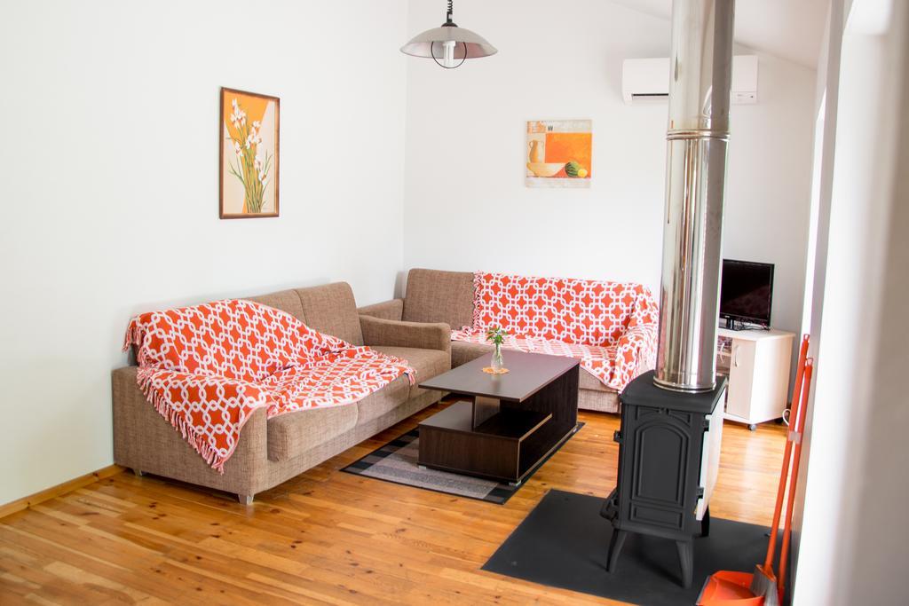 Ramybes Uostas Guest House Svedriske ภายนอก รูปภาพ