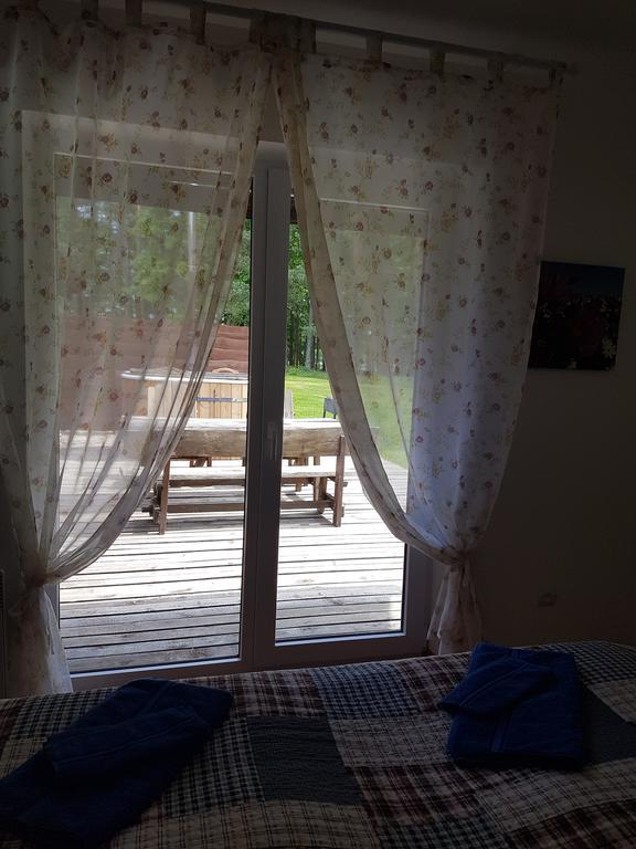 Ramybes Uostas Guest House Svedriske ภายนอก รูปภาพ